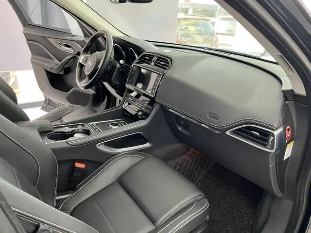 Jaguar Jaguar F-PACE 3.0 SC four-wheel drive R-Sport sports version