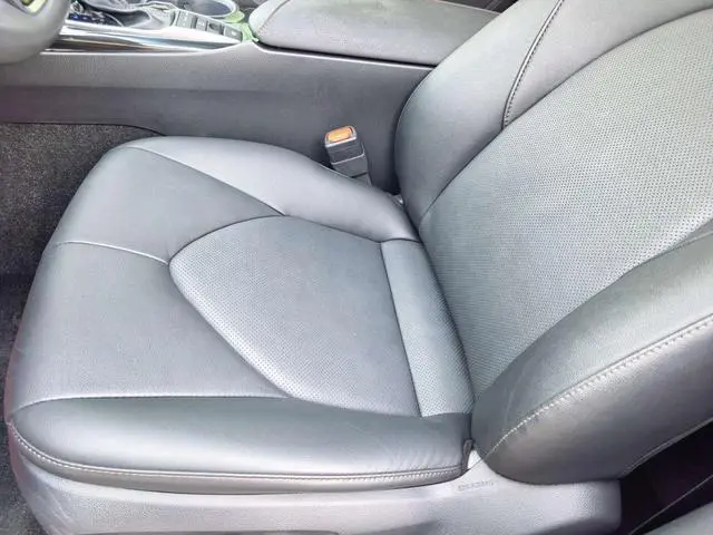 TOYOTA Camry 2.5G Deluxe Edition