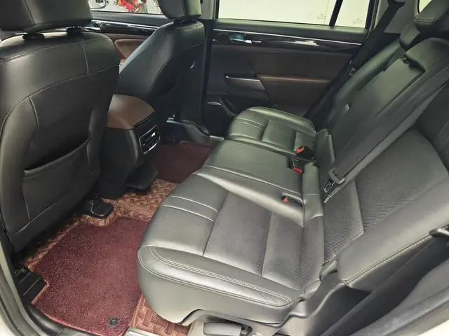 GAC Trumpchi GS8 320T two-wheel drive luxury Zhilian Edition 7 seats