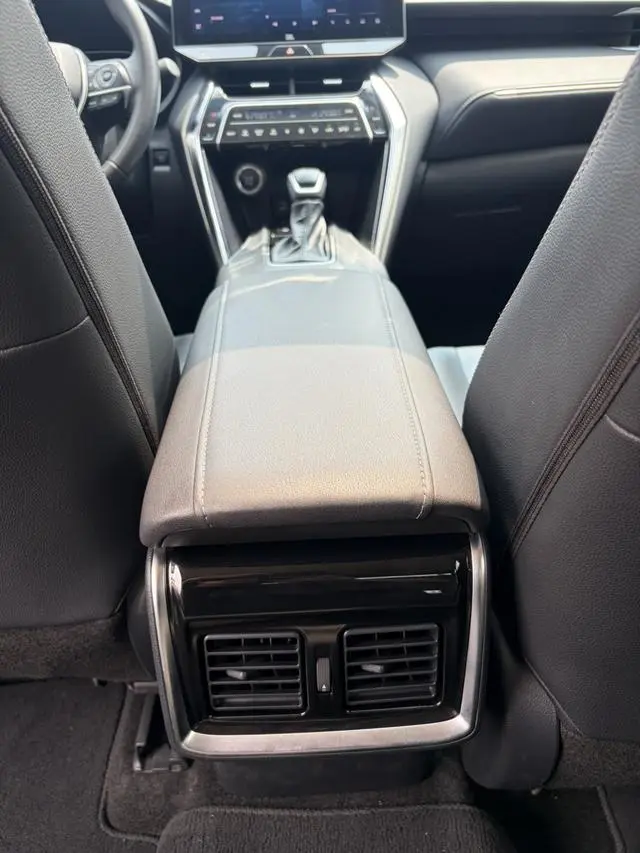 TOYOTA Weisha 2.0L CVT two-wheel drive technology version