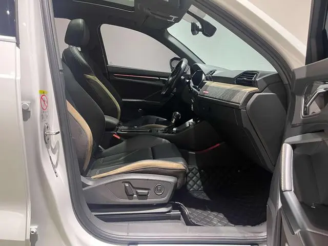 Audi Audi Q3 35 TFSI fashion and elegant