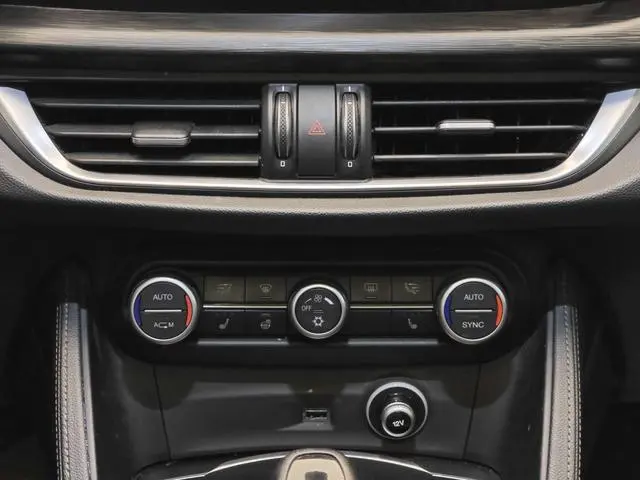 Alfa Romeo Stelvio 2.0T 200HP Elite Edition