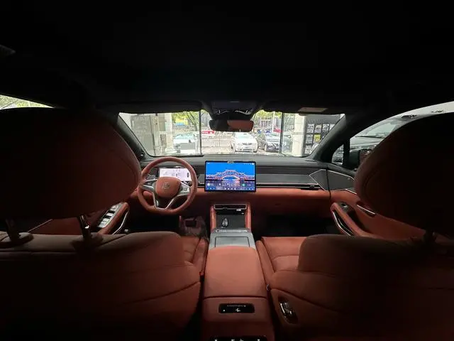 BYD Tang L DM DM-p 175KM four-wheel drive drone player version
