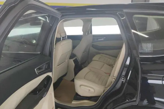 Ford Sharp World EcoBoost 245 two-wheel drive elite 5-seater country V