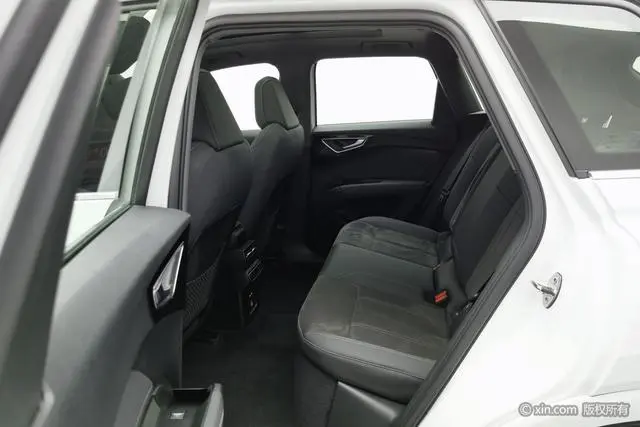 Audi Audi Q4 e-tron 50 e-tron quattro Creation Edition