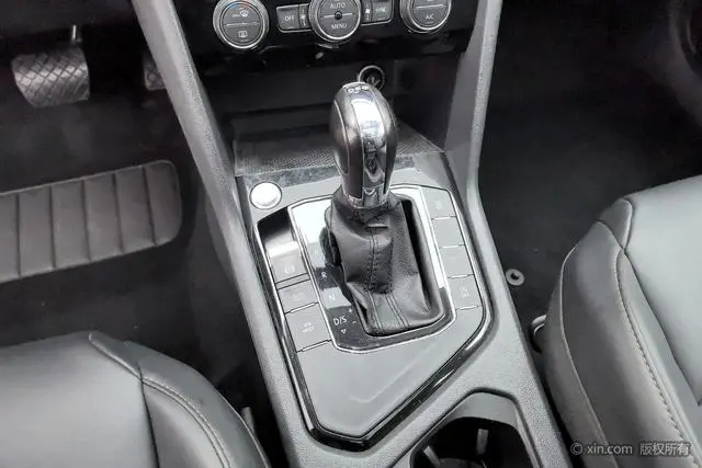 Volkswagen Tuyue 330TSI four-wheel drive Deluxe Edition Country VI