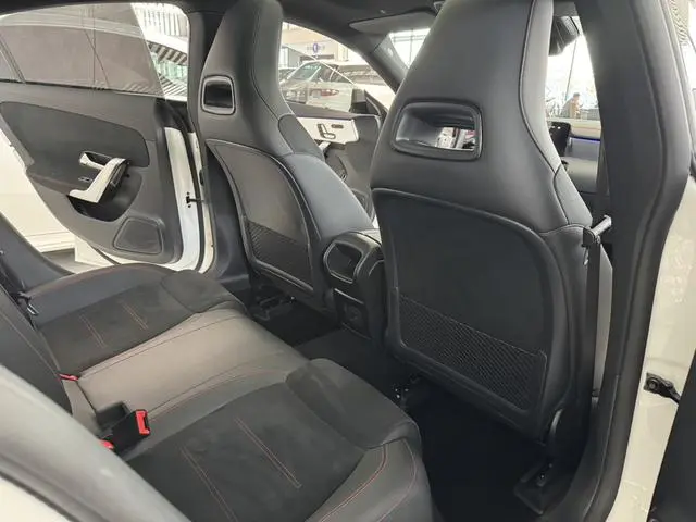 Mercedes-Benz Mercedes-Benz CLA CLA 200 4MATIC four-door coupe