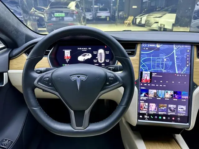 Tesla Model S Long battery life version