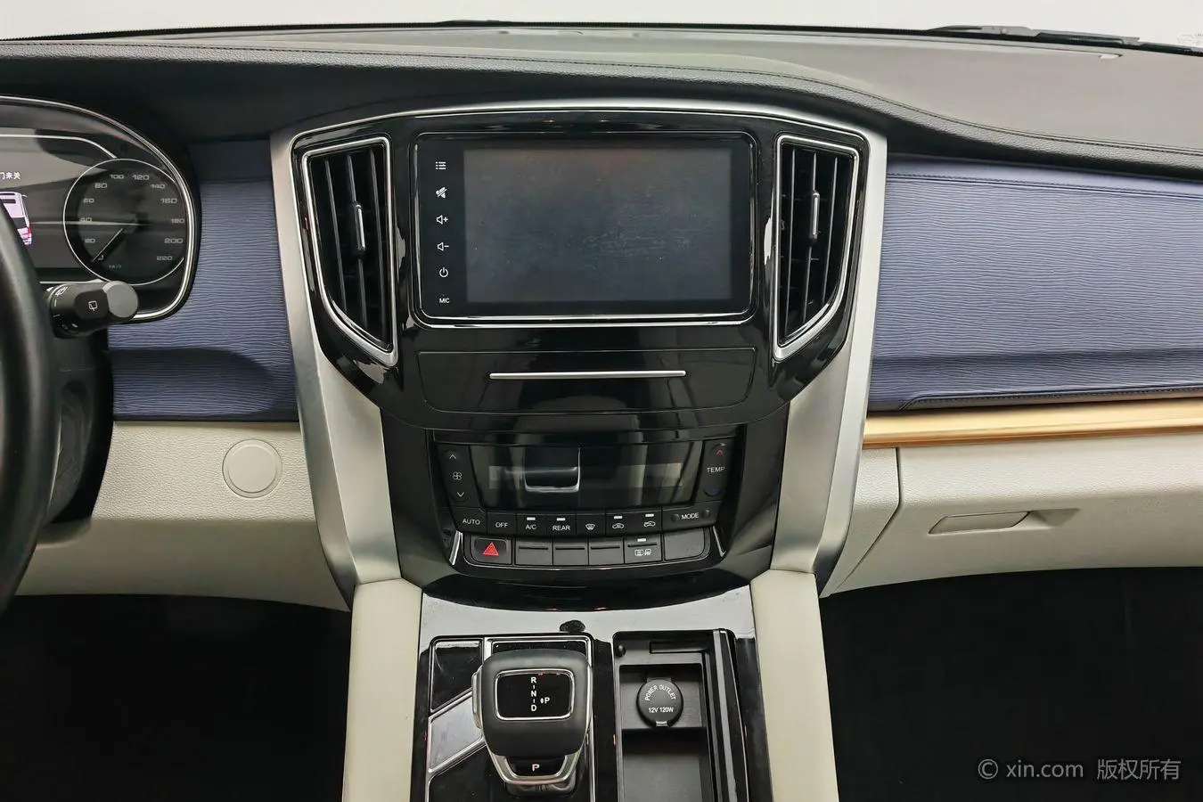 Dongfeng Fengxing Popular M7 Lord 2.0T Automatic Marquis Version