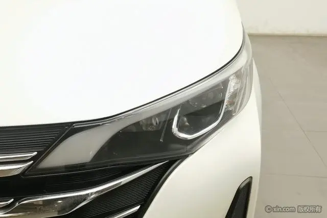 GAC Trumpchi M6 270T automatic Premium Edition 7-seater Country VI