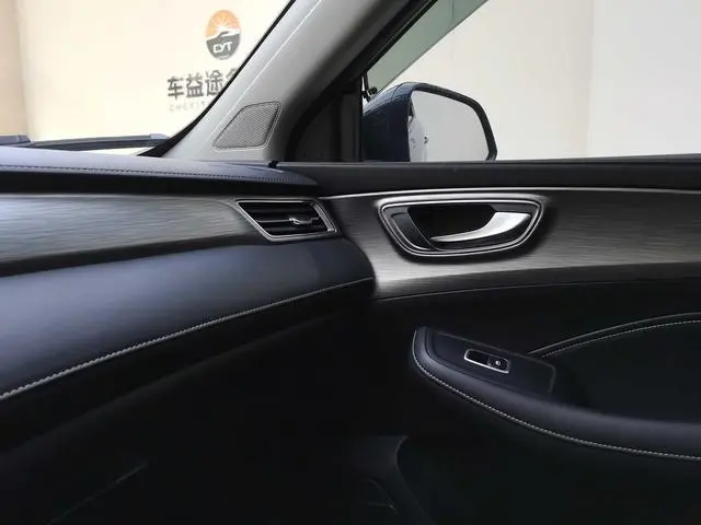 Roewe Roewe RX5 PLUS 300TGI Automatic Ali National Tide Ronglin Edition