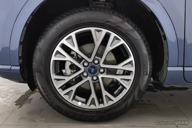 Ford Ruiji EcoBoost 245 four-wheel drive Jiaxiang model