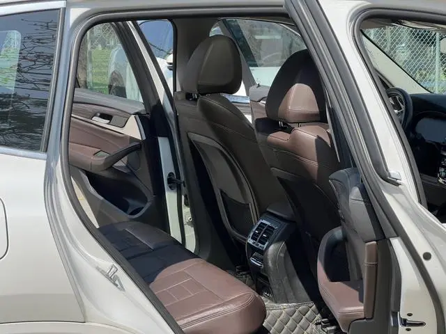 BMW BMW X3 xDrive28i M sports suit