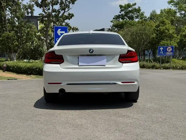 BMW BMW 2 Series (imported) 220i sports design suit