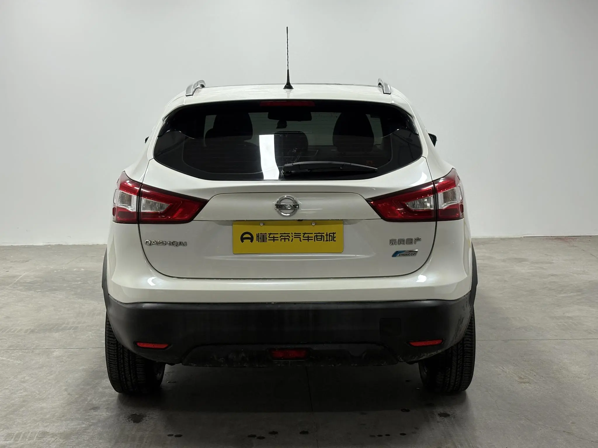 Nissan Qashqai 2.0L CVT Deluxe Edition