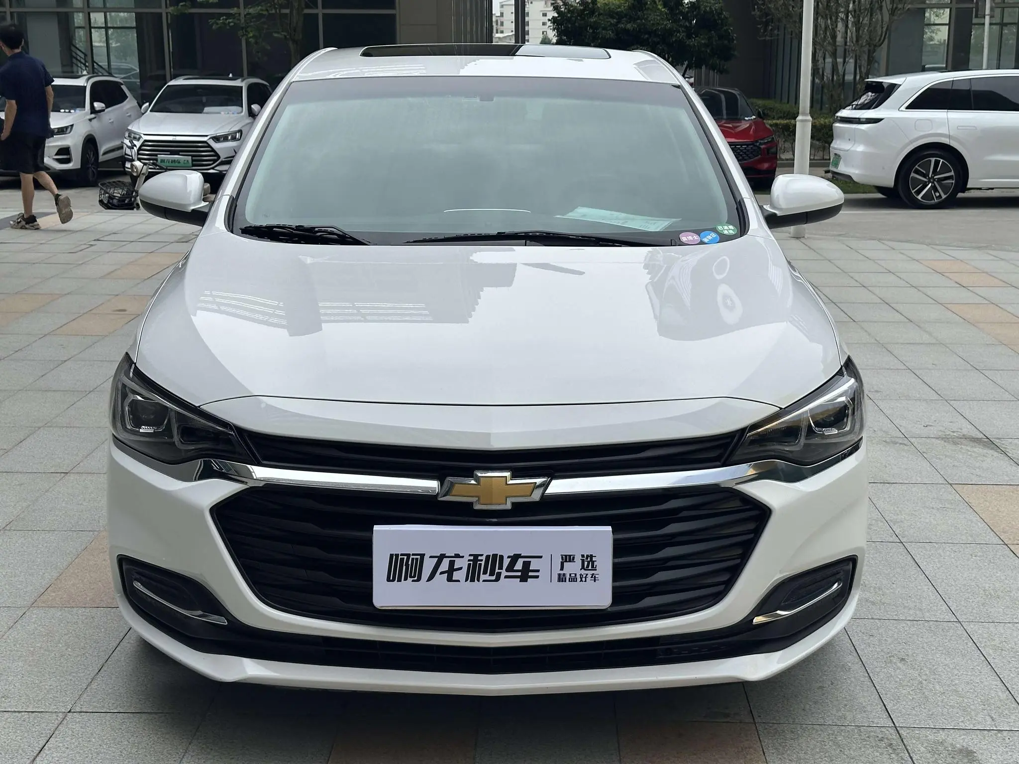 Chevrolet Cruze 320 automatic Enjoy Skylight version
