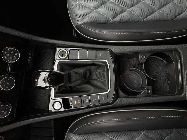 Volkswagen Sagitar 300TSI DSG Beyond Edition