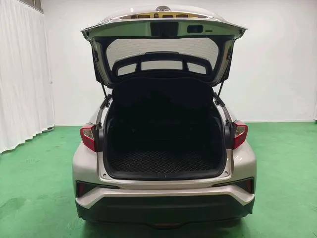 TOYOTA Toyota C-HR 2.0L Leading version