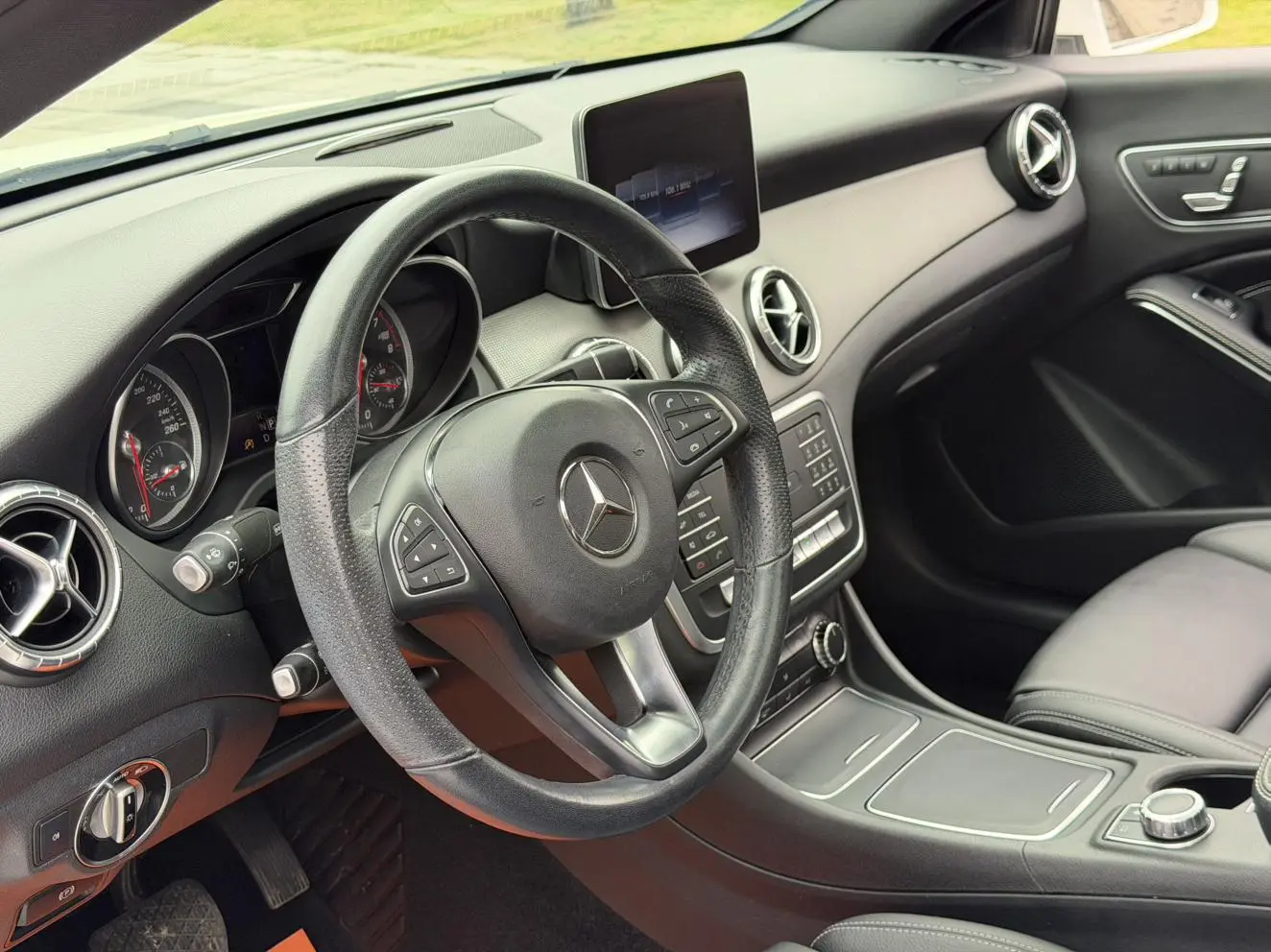 Mercedes-Benz Mercedes-Benz CLA CLA 200 fashion type