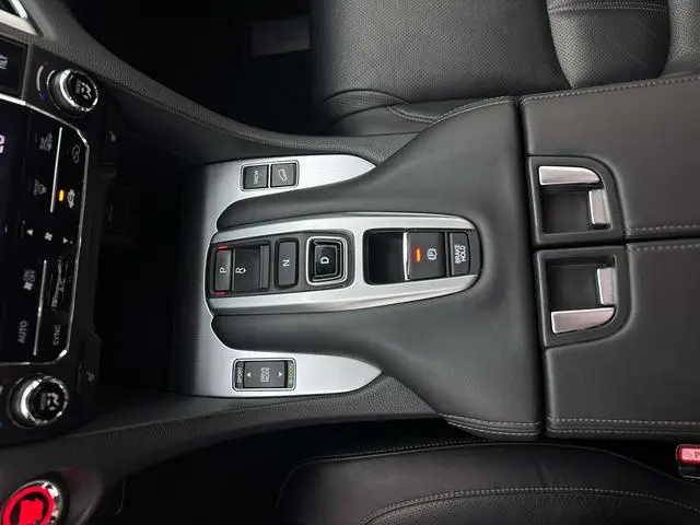 Honda Crown Road 370 TURBO 9AT Deluxe Edition