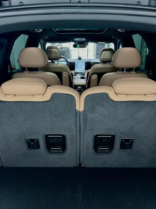 NIO NIO ES8 580KM six-seater version