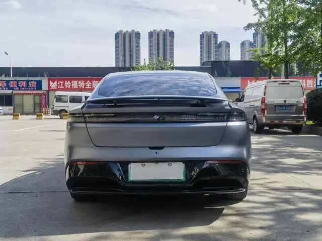 Dongfeng eπ eπ007 Pure electric 540 four-wheel drive Max version