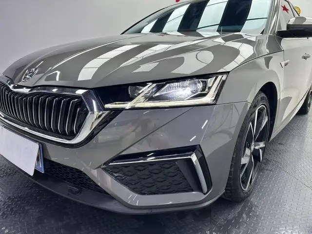 Skoda Octavia PRO ZI280 DSG Performance Edition