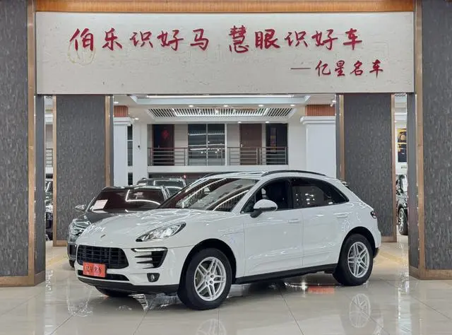 Porsche Macan Macan 2.0T