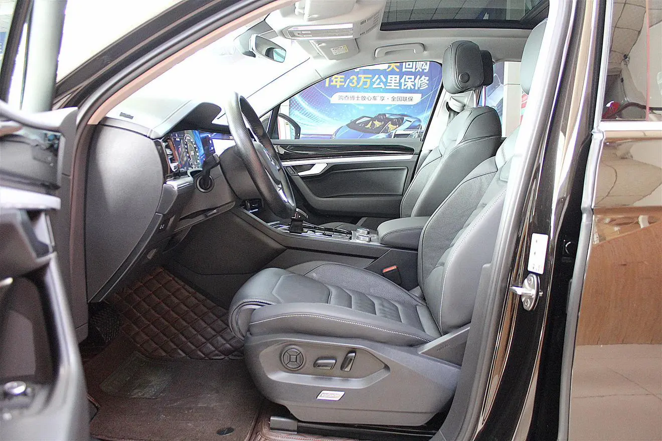 Volkswagen Touareg 3.0 TSI Sharp Front Version Country VI