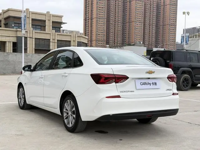 Chevrolet Cruze 320 automatic Enjoy Skylight version