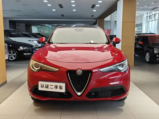 Alfa Romeo Stelvio 2.0T 200HP Elite Edition