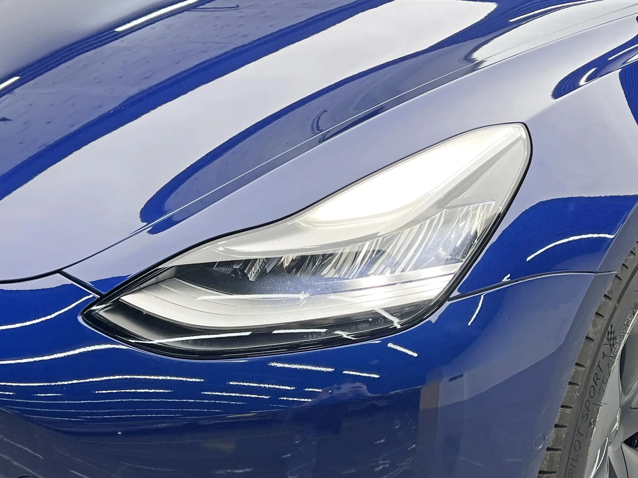 Tesla Model 3 Upgraded version of standard battery life rear drive