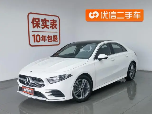 Mercedes-Benz Mercedes-Benz A-class Facelift A 180 L sports sedan