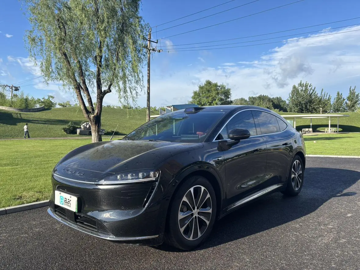 LUXEED Wisdom World R7 Extended range 37kWh Max rear drive version
