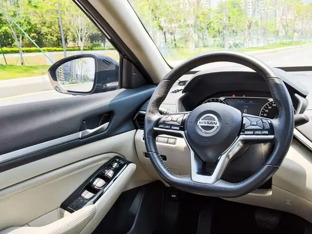 Nissan Teana Facelift 2.0 L XL Upper Smart Edition