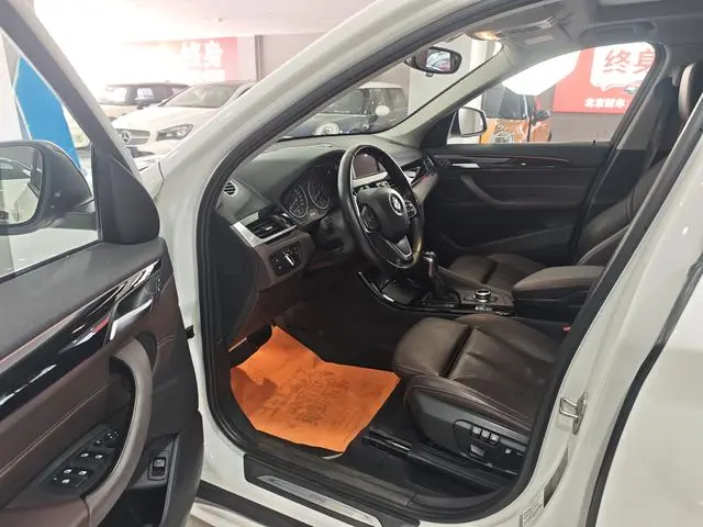 BMW BMW X1 sDrive20Li Luxury