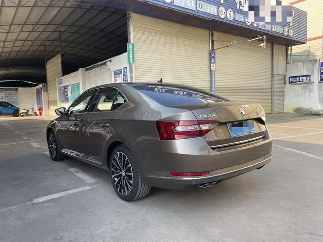 Skoda Speed pie ZI330 DSG Smart Edition