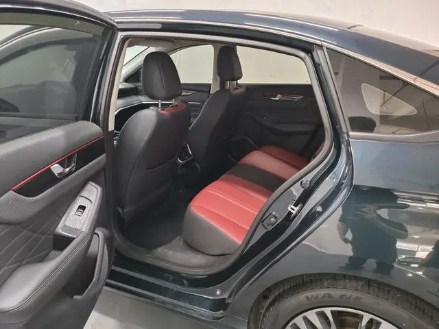 Dongfeng Fengshen Yi Hyun MAX 1.5T Super Cool Trendy Dad Version