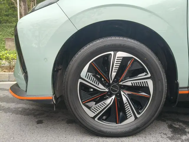 Dongfeng Fengxing Popular Thunder 630 Ultra