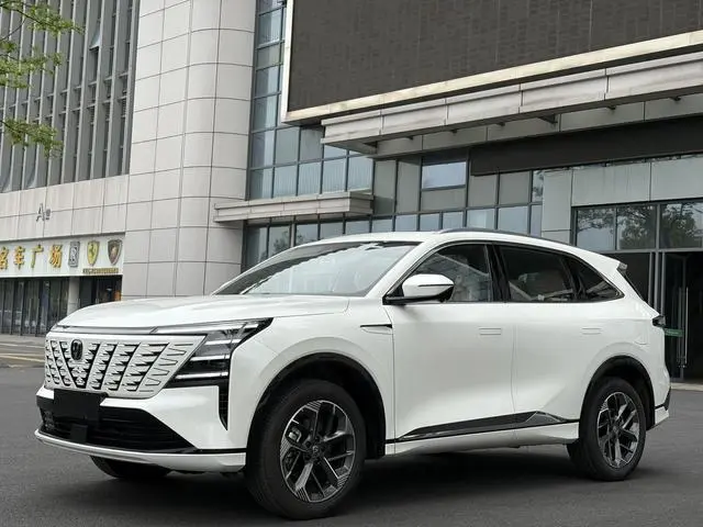 Changan Changan CS75 PLUS The fourth generation 1.5T new Blue Whale smart flagship