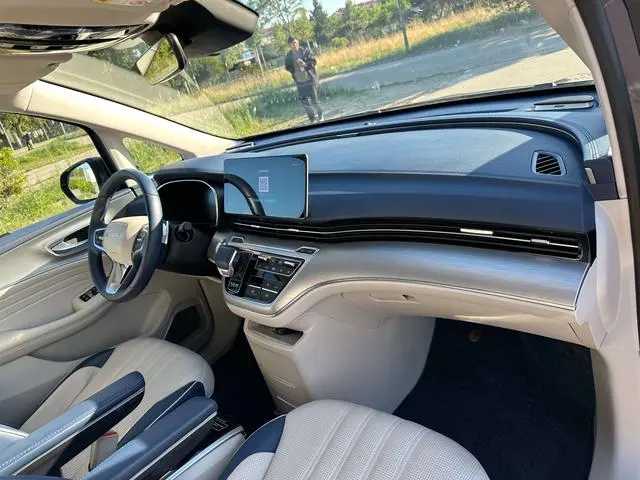 Roewe Roewe iMAX8 400TGI Supreme Series Extreme Edition