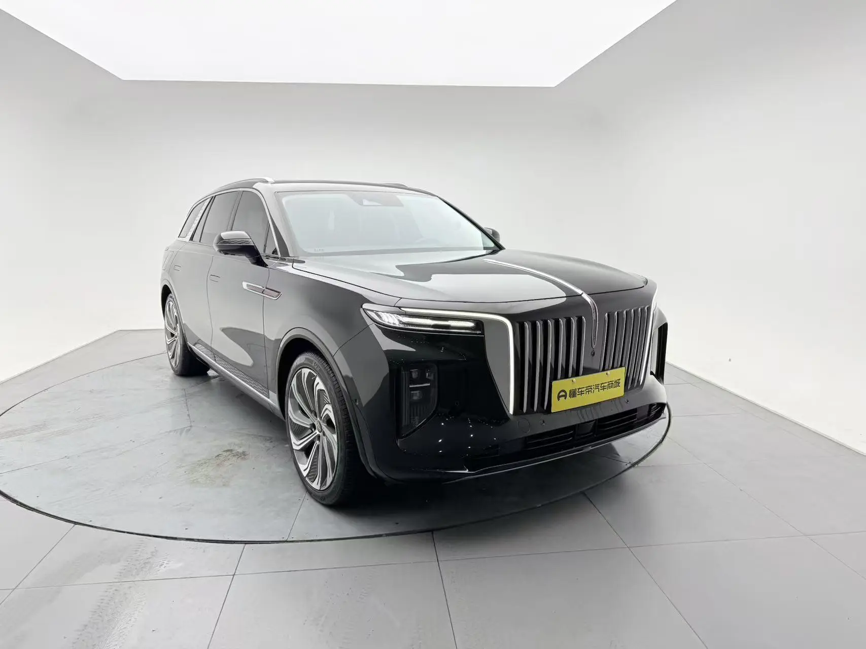 Hongqi Hongqi E-HS9 Facelift 660km flag collar version four-seater