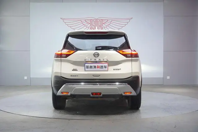 Nissan Qijun VC-Turbo 300 CVT 4WD Deluxe Edition