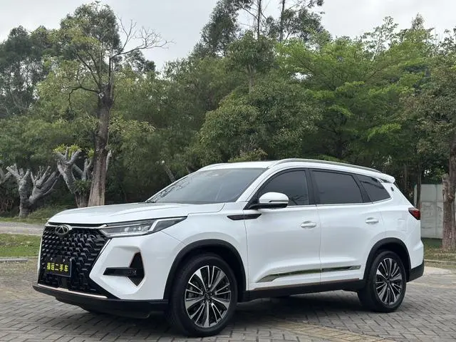 Chery Fulwin Tiggo 8 PRO Champion Edition 390T two-wheel drive Peak Edition 5 seats
