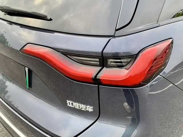 NIO NIO ES8 580KM base version six seats