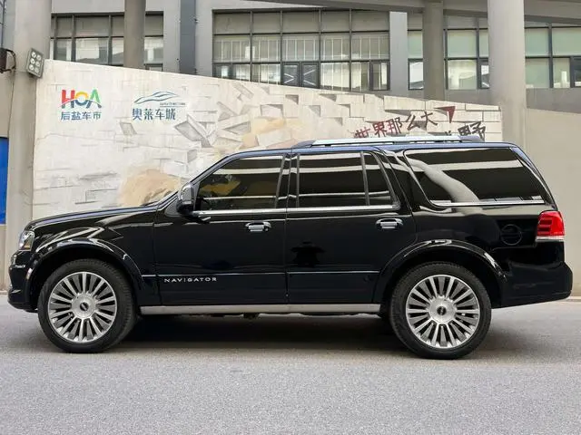 Lincoln Navigator 3.5T AWD