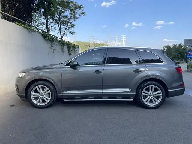 Audi Audi Q7 40 TFSI S line sporty