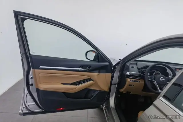 Nissan Teana 2.0L XL-TLS Enjoy Edition