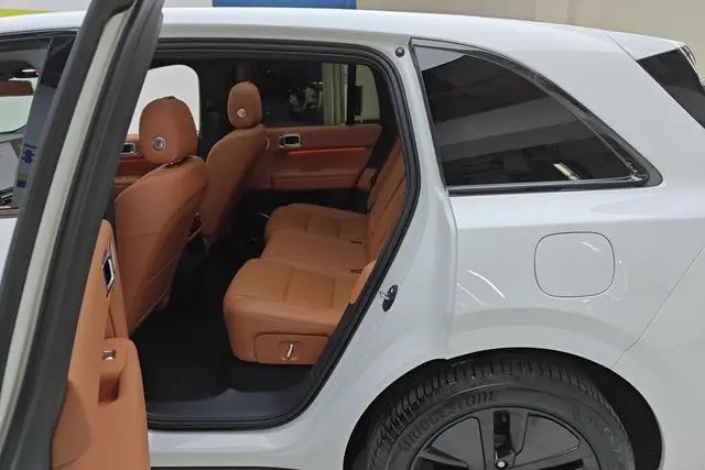 Li Auto Ideal L6 Pro version