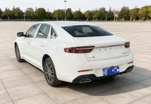Geely Xingrui 1.5T Dongfang Yao*Rocker Version